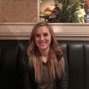 Meet your Posher, Lauren